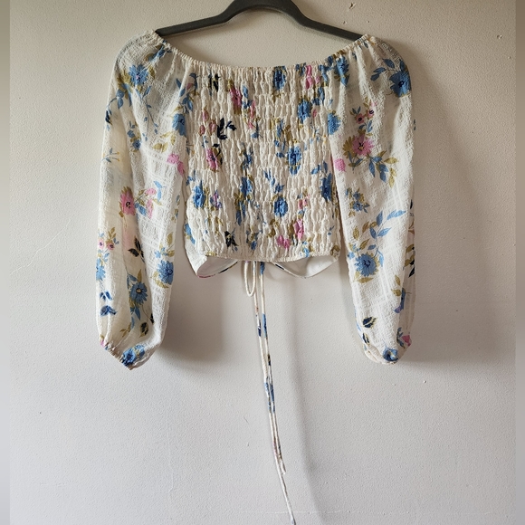 Monteau Floral Blouse - Picture 2 of 7